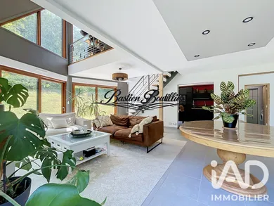 Maison d'architecte à Lyons-la-Forêt (27480)