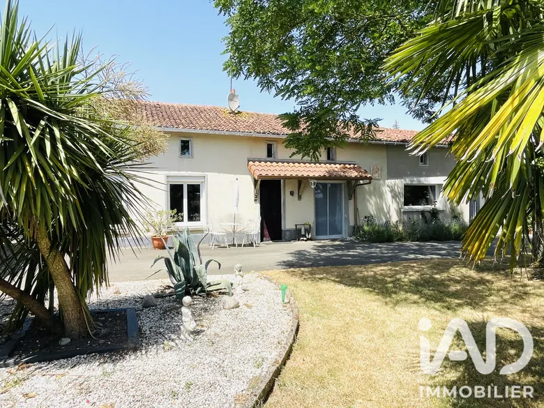Maison 5 pièces 140 m² · à Lys-Haut-Layon · 140 m² · 231 500 €
