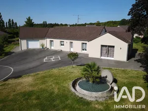 Detached house in Châlons-du-Maine (53470)