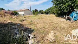 Terrain à bâtir à Saint-Denis-de-Pile (33910)