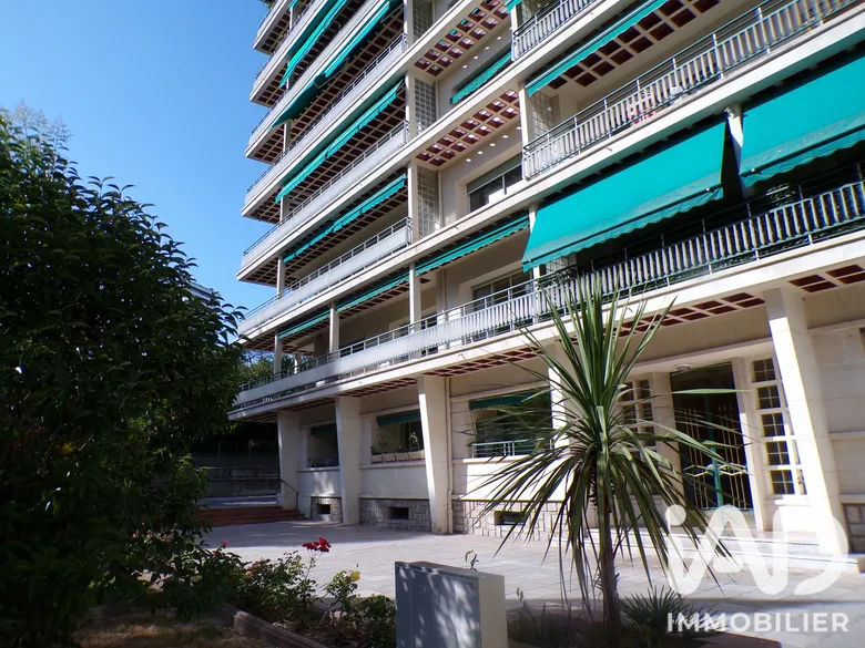 Appartement 6 pièces 176 m² · à Marseille · 176 m² · 730 000 €