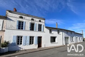 Maison de village à Corme-Royal (17600)