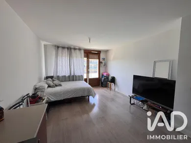 Apartment in Saint-Julien-en-Genevois (74160)