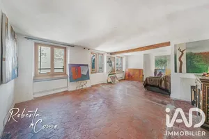Apartment in Paris (75003)