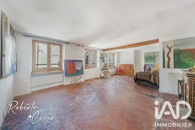 Apartment in Paris (75003)