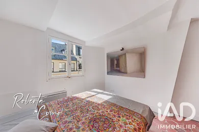 Apartment in Paris (75003)