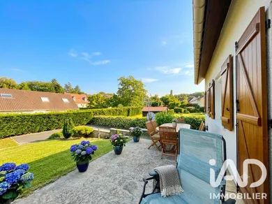 Maison traditionnelle à Évry-Grégy-sur-Yerre (77166)