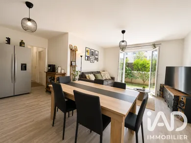 Apartment in Tigery (91250)