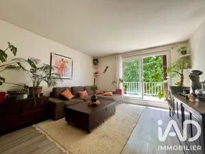 Apartment in Buc (78530)