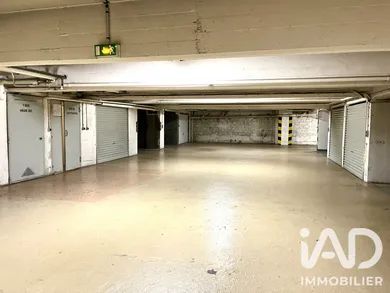 Garage à Paris (75007)