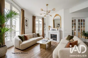 Apartment in Paris (75016)