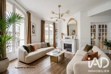 Apartment in Paris (75016)