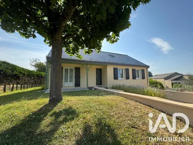 Maison traditionnelle à Mûrs-Erigné (49610)