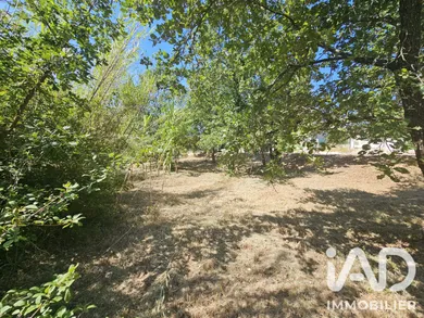Building plot in Saint-Julien-de-Peyrolas (30760)