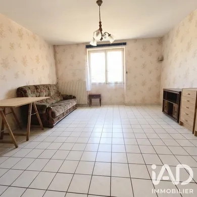 Maison de village à Nitry (89310)