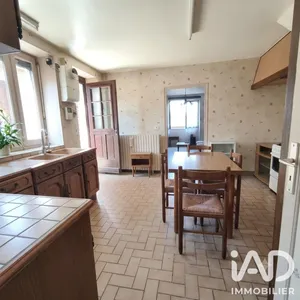 Maison de village à Nitry (89310)
