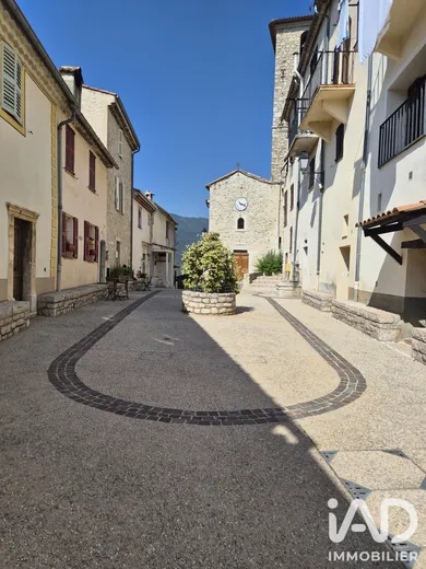 Appartement à Les Ferres (06510)