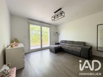 Appartement à Sainte-Geneviève-des-Bois (91700)