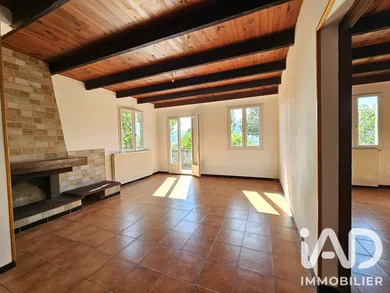 House in Saint-Vincent-de-Barrès (07210)
