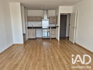 Apartment in Couëron (44220)