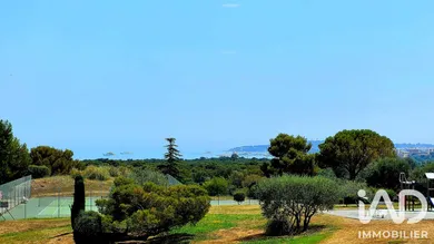 Apartment in Villeneuve-Loubet (06270)