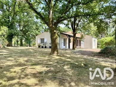Maison traditionnelle à Mervent (85200)