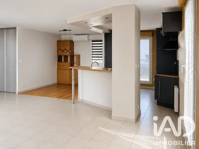 Apartment in Vénissieux (69200)