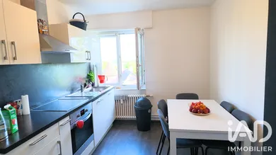 Maison à Village-Neuf (68128)