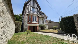 Maison traditionnelle à Saint-Pierre-lès-Nemours (77140)