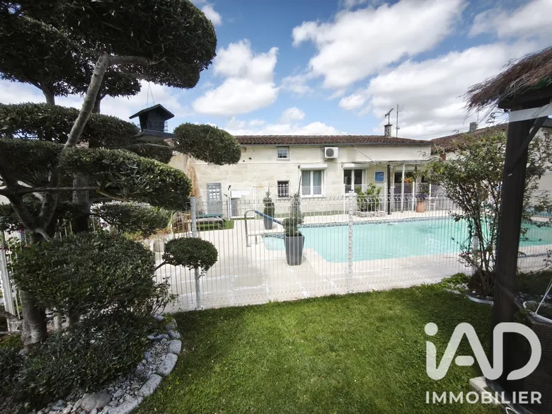 Maison 5 pièces 182 m² · à Saint-Denis-de-Pile · 182 m² · 635 000 €