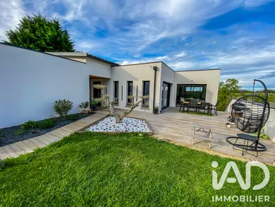 Architectural house in Moustoir-Ac (56500)