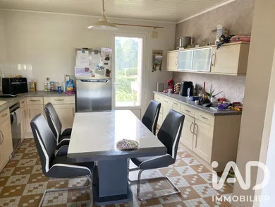 House in Combrand (79140)