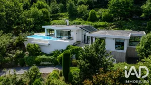 Maison d'architecte à Le Rouret (06650)