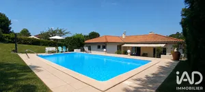 Maison traditionnelle à Carignan-de-Bordeaux (33360)