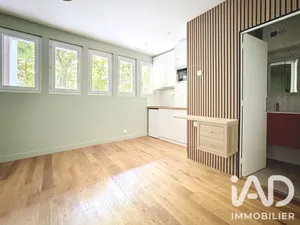 Apartment in Paris (75016)