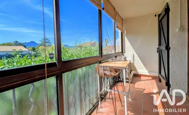 Apartment in La Crau (83260)