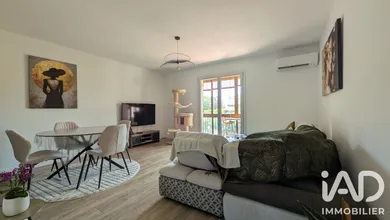 Apartment in La Crau (83260)