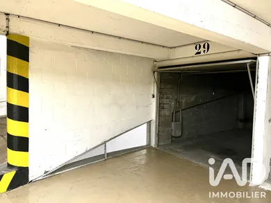 Garage à Paris (75007)