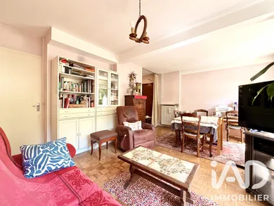 Apartment in Sceaux (92330)