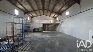 Warehouse in Le Luc (83340)