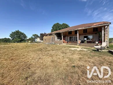 Maison traditionnelle à Bats (40320)