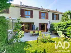 Maison à Magny-les-Hameaux (78114)
