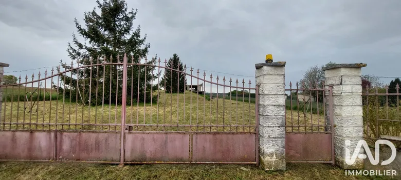 Terrain à bâtir à Chaumont (89340) · 120 000 €