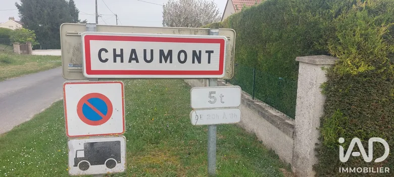 Terrain à bâtir à Chaumont (89340) · 100 000 €