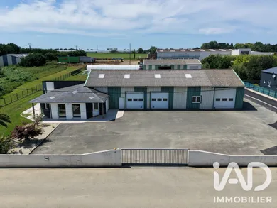 Immeuble à Kermaria-Sulard (22450)