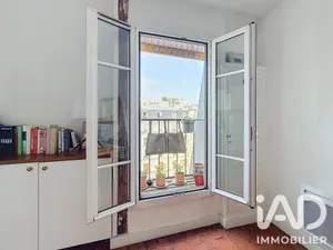 Apartment in Paris (75010)