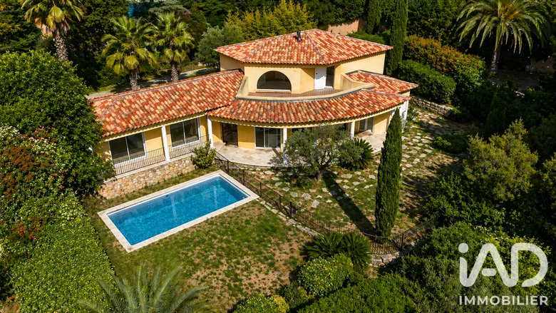 Maison 5 pièces 170 m² · à Bandol · 170 m² · 889 000 €