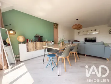 Duplex in Mantes-la-Jolie (78200)