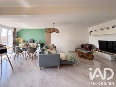 Duplex in Mantes-la-Jolie (78200)