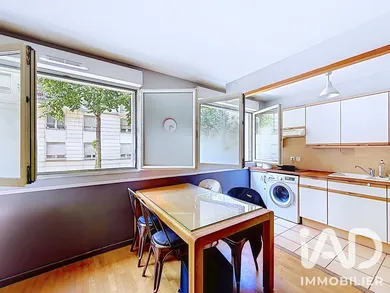 Apartment in Paris (75019)